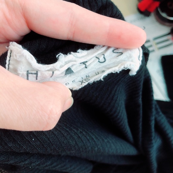 Urban Outfitters Sweater Top - Picture 3 of 3